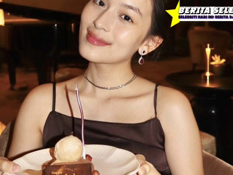Shanna Shannon Cantik Dapat Kue Ultah Santai di Kafe!
