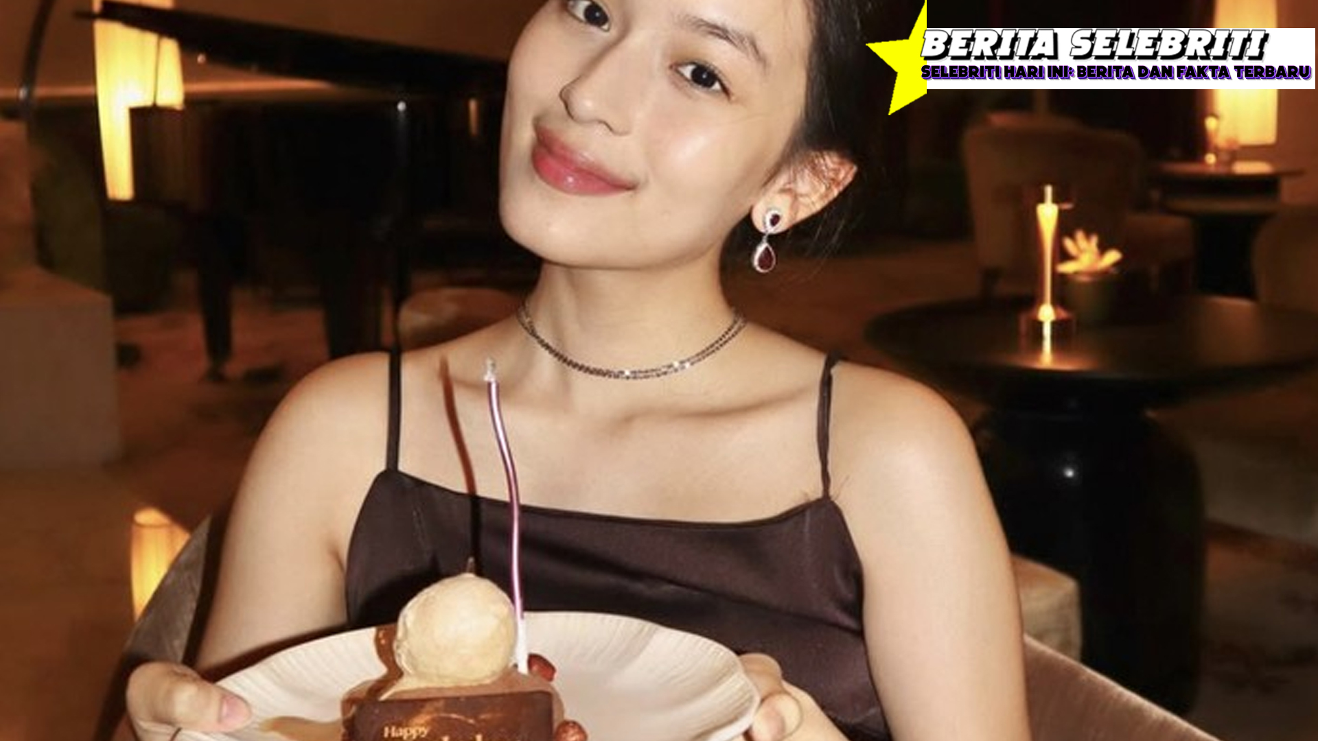 Shanna Shannon Cantik Dapat Kue Ultah Santai di Kafe!